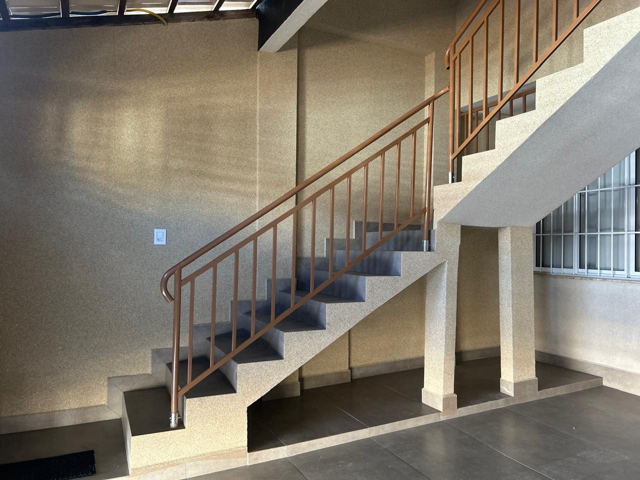 Quarto com vista e porcelanato polido — JVA Construtora e Incorporadora
